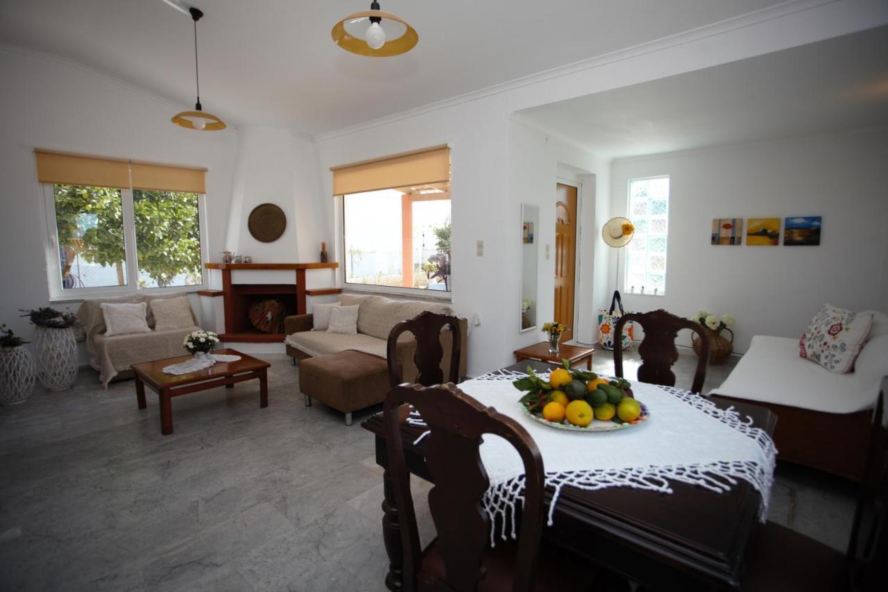 Stavrós Evas House 7 Mins Walk To Beachヴィラ エクステリア 写真